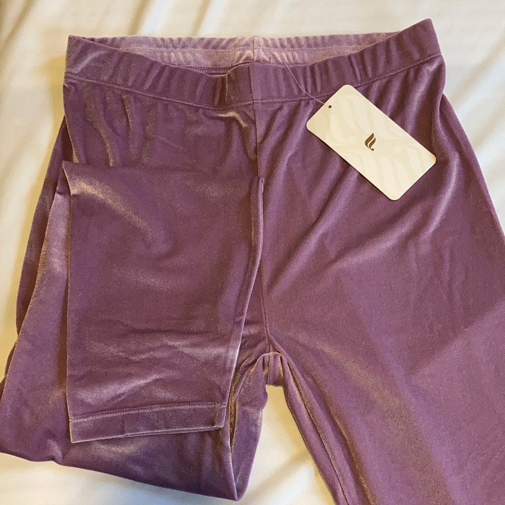 Fabletics Emma Velour Legging (short) Vanessa Hudgens Line